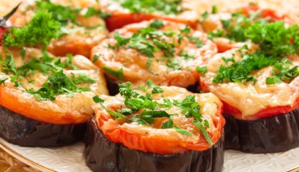Блюда из баклажанов. Рецепты с мясом, кабачками в духовке, мультиварке, на сковороде