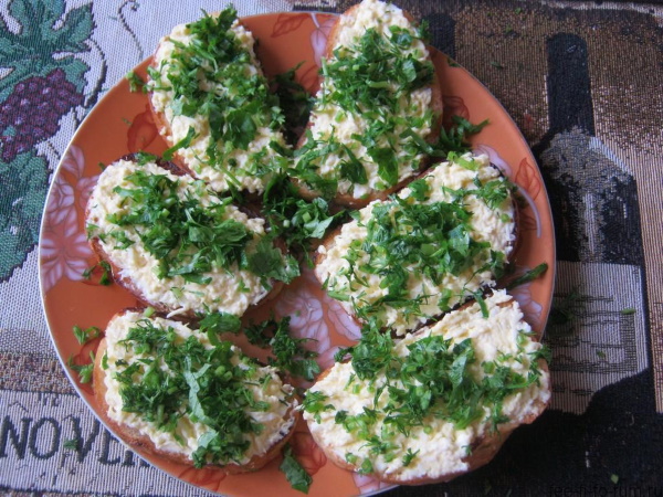 Гренки. Рецепт, как приготовить с молоком и яйцом, сыром, сахаром, сладкие из батона, хлеба, на сковороде