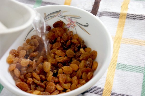 Оладьи из прокисшего молока. Как приготовить пышные, тонкие и вкусные. Фото
