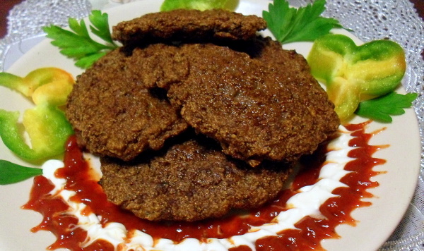 Печеночные оладьи. Рецепт из куриной печени с луком, морковью, рисом, пошагово с фото