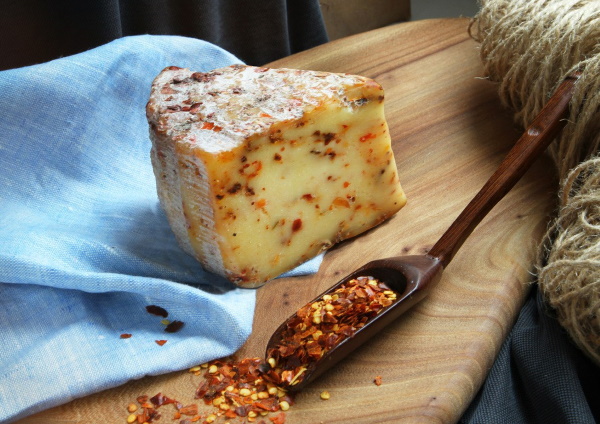 Домашний сыр из молока: козьего, овечьего, коровьего. Рецепт, как сделать пошагово с фото