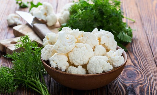 Блюда из цветной капусты на сковороде. Рецепты с мясом, в кляре, постные, пошагово