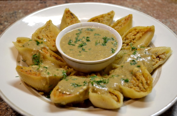 ракушки с фаршем в духовке рецепт со сметаной и сыром в духовке. Смотреть фото ракушки с фаршем в духовке рецепт со сметаной и сыром в духовке. Смотреть картинку ракушки с фаршем в духовке рецепт со сметаной и сыром в духовке. Картинка про ракушки с фаршем в духовке рецепт со сметаной и сыром в духовке. Фото ракушки с фаршем в духовке рецепт со сметаной и сыром в духовке