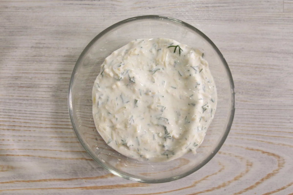 Гранатовый браслет. Рецепт салата классический с курицей, говядиной, мясом, черносливом, без свеклы