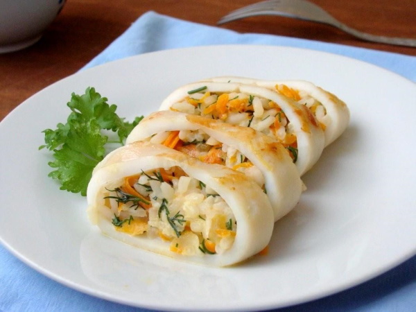 Кальмар фаршированный. Рецепты простые, вкусные в духовке, мультиварке пошагово