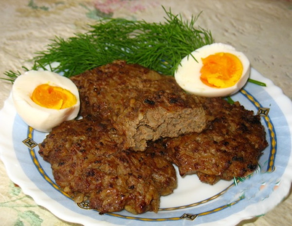 Котлеты из печени говяжьей. Рецепт в духовке, как приготовить с манкой, морковью, рубленные