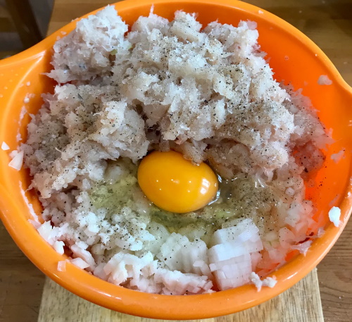 Котлеты из рыбного фарша. Рецепты с фото из трески, минтая, щуки с мясом