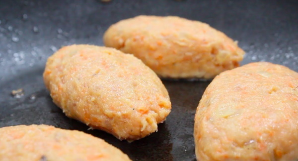 Котлеты из рыбного фарша. Рецепты с фото из трески, минтая, щуки с мясом