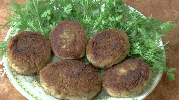 Котлеты из рыбного фарша. Рецепты с фото из трески, минтая, щуки с мясом