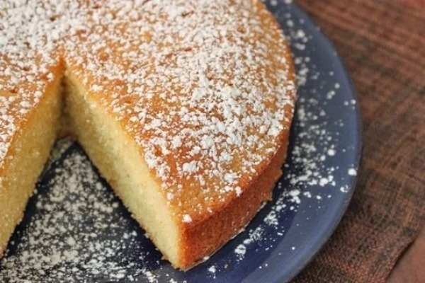 Манник на сметане пышный рассыпчатый. Рецепт в мультиварке, духовке, микроволновке без муки, яиц, масла пошагово