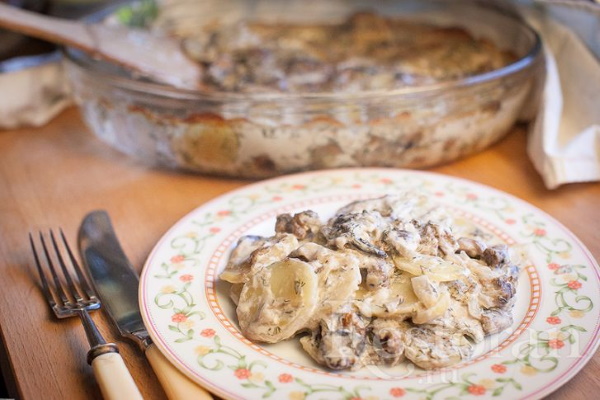 Маслята с картошкой жареные. Рецепт в духовке, мультиварке, на сковороде со сметаной, сливками