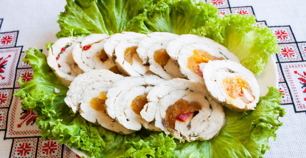 Начинка для куриных рулетиков в духовке из грудки, окорочков, бедер пошагово