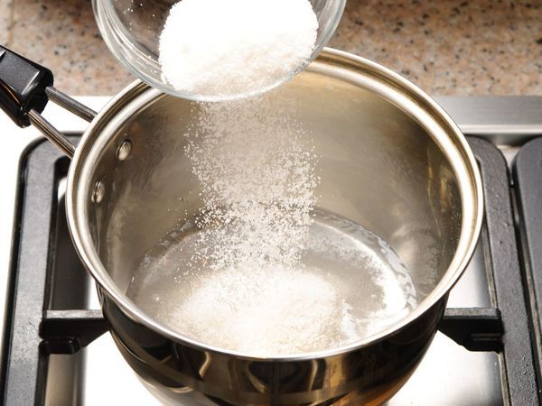 Помидоры с чесноком через мясорубку без варки на зиму. Рецепт классический аджика