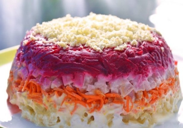 Салаты с грудкой курицы. Рецепты слоями с яйцами, ананасами, огурцами с фото, видео