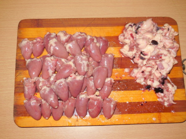 Сердечки куриные тушеные в сметане. Рецепты пошагово