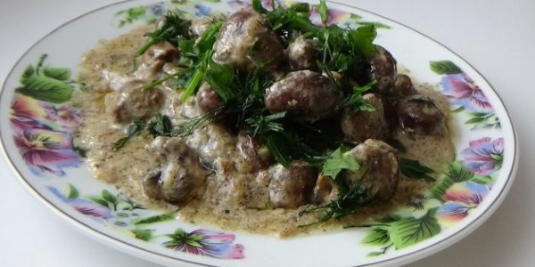 Сердечки куриные тушеные в сметане. Рецепты пошагово