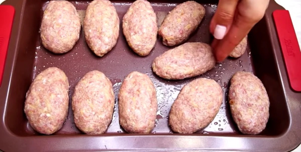 Что приготовить из свиного фарша быстро, вкусно на второе в духовке, мультиварке. Рецепты