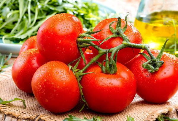 Фаршированные помидоры в духовке с мясным фаршем, сыром, чесноком, грибами, рисом, шпротами. Рецепты