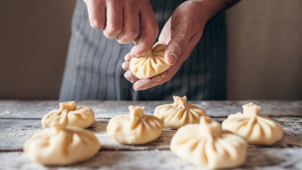 Хинкали по-грузински. Рецепт с мясом, как сделать фарш, тесто пошагово от шеф-повара