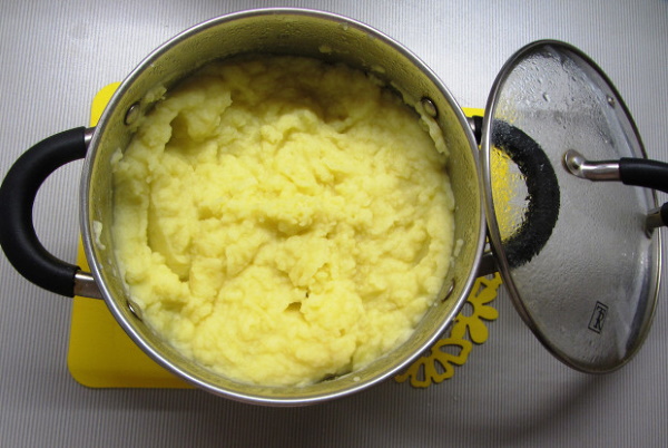 Как запечь брокколи в духовке с яйцом, сыром, курицей, сливками, молоком. Рецепты пошагово