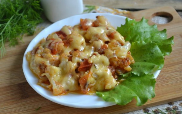 Как запечь брокколи в духовке с яйцом, сыром, курицей, сливками, молоком. Рецепты пошагово