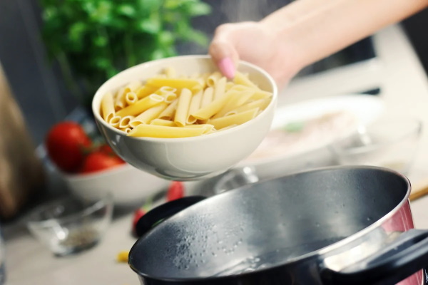 Макаронные запеканки в духовке, мультиварке, микроволновке. Рецепты как в детском саду с яйцами, сыром, фаршем