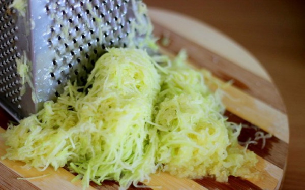 Вкусные оладушки на кефире пышные из кабачков, яблок. Как приготовить, рецепт