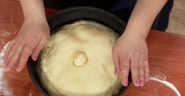 Пироги с картошкой и мясом в духовке, мультиварке, на сковороде из дрожжевого, слоеного теста