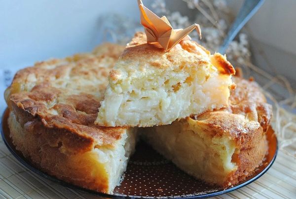 Шарлотка с яблоками и творогом в духовке, мультиварке, на сковороде. Рецепты на кефире, кукурузной муке, сметане, молоке