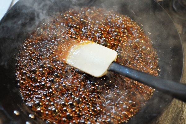 Шарлотка с яблоками и творогом в духовке, мультиварке, на сковороде. Рецепты на кефире, кукурузной муке, сметане, молоке