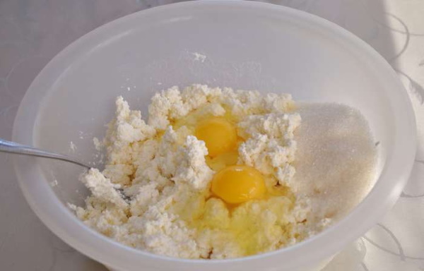 Запеканка из моркови и творога в духовке, мультиварке, микроволновке. Рецепты с манкой, яблоками, изюмом пошагово