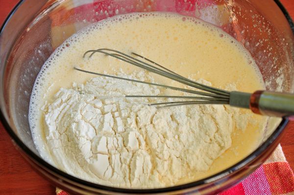 Блины на простокваше. Рецепты тонких, с дырочками, пышных, с кипятком, дрожжами, содой, яйцами