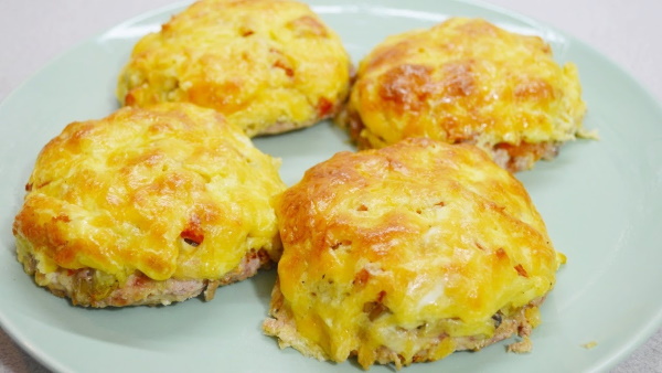 Фарш с картошкой в духовке. Рецепт с сыром, помидорами, по-французски, в горшочках, пирог