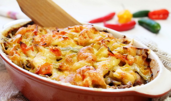 Фарш с картошкой в духовке. Рецепт с сыром, помидорами, по-французски, в горшочках, пирог