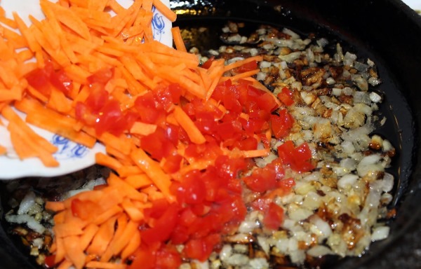 Кабачки тушеные с картошкой, помидорами, мясом, капустой, фаршем в мультиварке, духовке, на сковороде