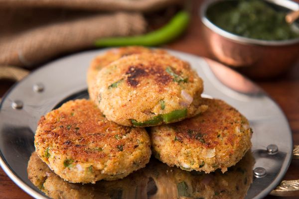 Как вкусно приготовить толстолобика в духовке, мультиварке, жареного на сковороде. Рецепт целиком, стейками пошагово