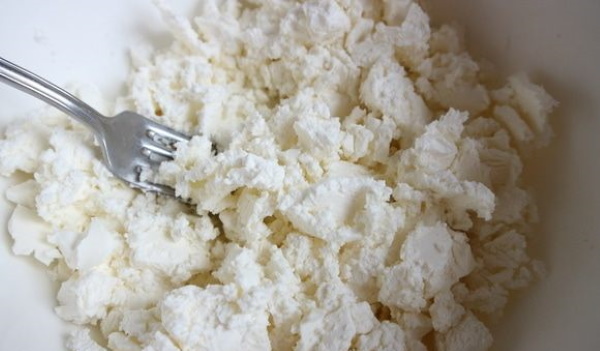 Конвертики из лаваша с сыром и колбасой, яйцом, помидорами, майонезом. Рецепт в духовке, на сковороде, гриле. Фото пошагово