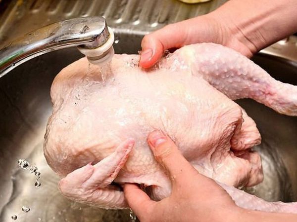 Курица в майонезе в духовке целиком. Рецепты в рукаве, фольге с картошкой, сыром, овощами, рисом
