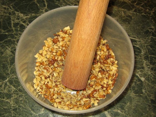Мясные рулетики из свинины с начинкой. Рецепты в духовке, на сковороде