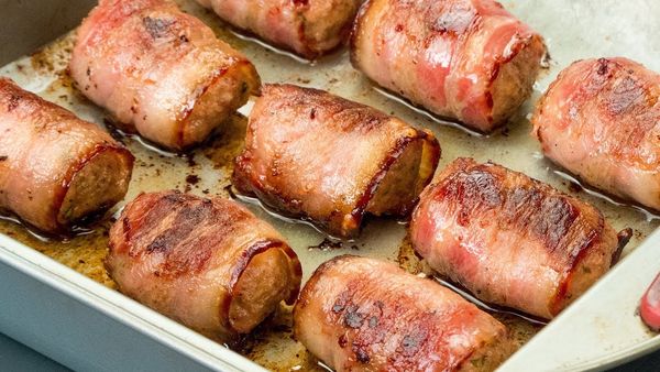 Рулет из фарша с начинкой в духовке. Рецепты с черносливом, сыром, тестом, грибами, яйцом