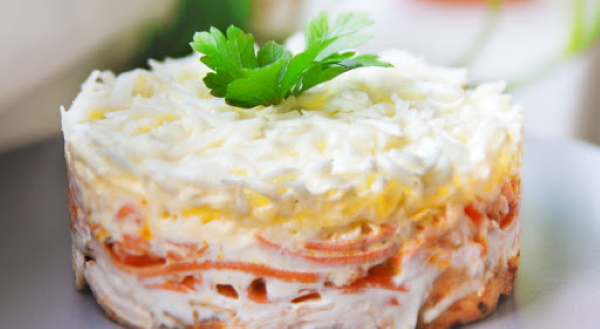 Салат Бунито с корейской морковкой. Рецепты с кукурузой, грибами, курицей, ананасами, сыром пошагово