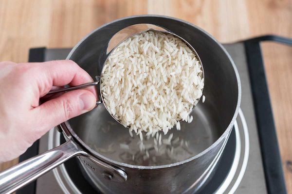 Уха из скумбрии свежемороженой. Рецепты с рисом, пшеном, яйцом, перловкой, гречкой, помидорами