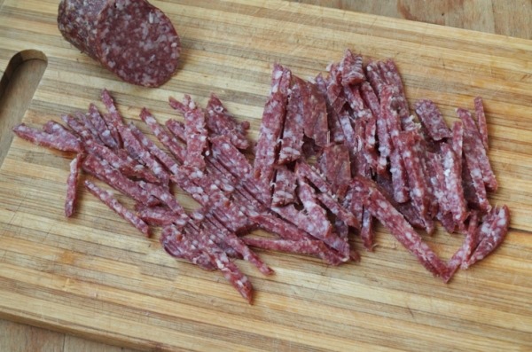 Конвертики из лаваша с сыром и колбасой, яйцом, помидорами, майонезом. Рецепт в духовке, на сковороде, гриле. Фото пошагово