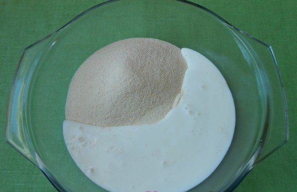 Шарлотка в микроволновке с яблоками. Рецепт с корицей, сгущенкой, творогом, бананами, ягодами