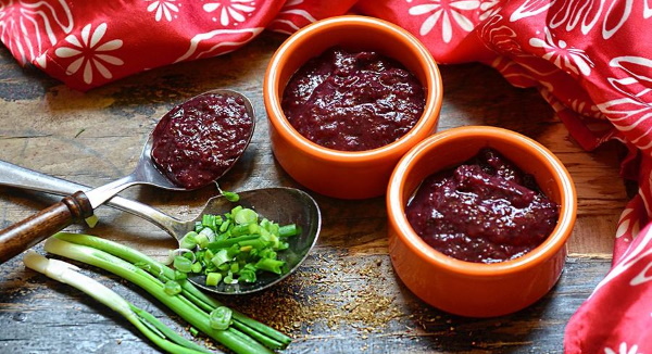 Соусы к мясу. Рецепты в домашних условиях вкусные на зиму из слив, ягод, томатной пасты, яблок, смородины