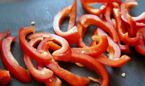 Салат Бунито с корейской морковкой. Рецепты с кукурузой, грибами, курицей, ананасами, сыром пошагово