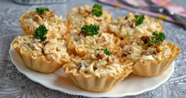 тарталетки с курицей и ананасами грецкими орехами. tartaletki s kuritsey i ananasom 1. тарталетки с курицей и ананасами грецкими орехами фото. тарталетки с курицей и ананасами грецкими орехами-tartaletki s kuritsey i ananasom 1. картинка тарталетки с курицей и ананасами грецкими орехами. картинка tartaletki s kuritsey i ananasom 1. Публикация в группе : Закуски
