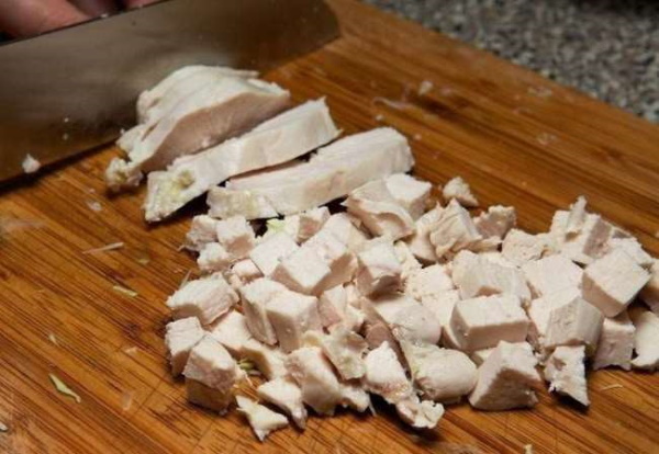 Тарталетки с курицей и ананасом. Рецепты с орехами, чесноком, помидорами, кукурузой, под сыром