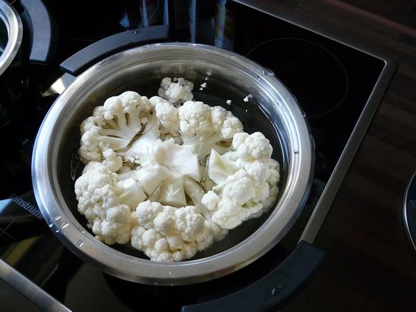 Капуста по-грузински. Рецепт в домашних условиях быстрого приготовления в банке на зиму вкусный со свеклой, уксусом, сельдереем, чесноком