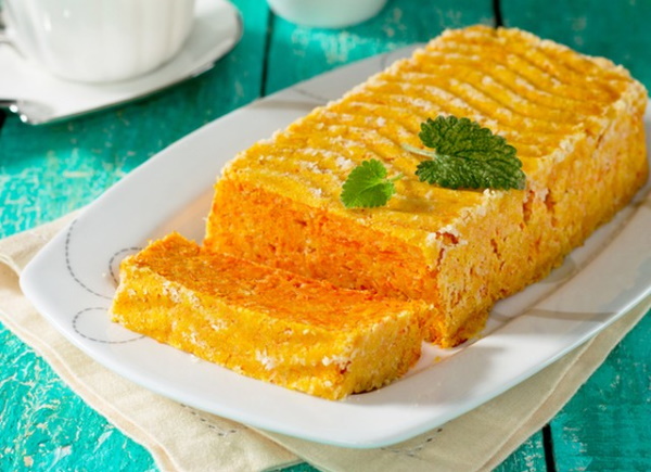 Морковная запеканка. Рецепт в духовке, мультиварке, как в детском саду, из сырой моркови с творогом, манкой, яблоком, сметаной